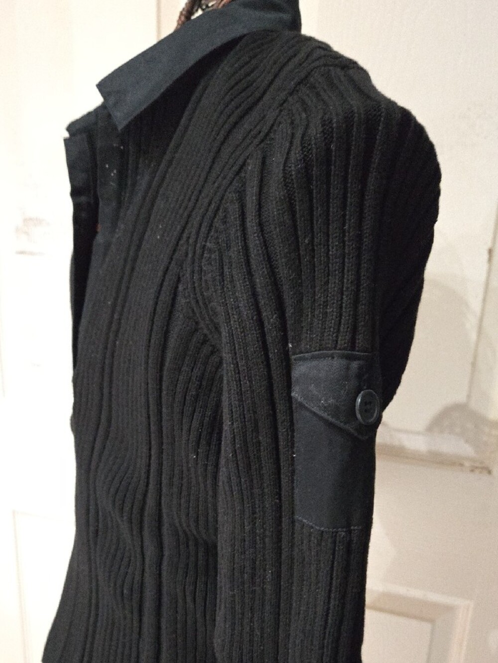 Liz Claiborne Black Ribbed V-Neck Sweater with Satin Trim-Size XL - Picture 8 of 12